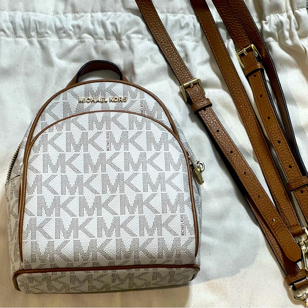 MICHEAL KORS MINI BACKPACK
